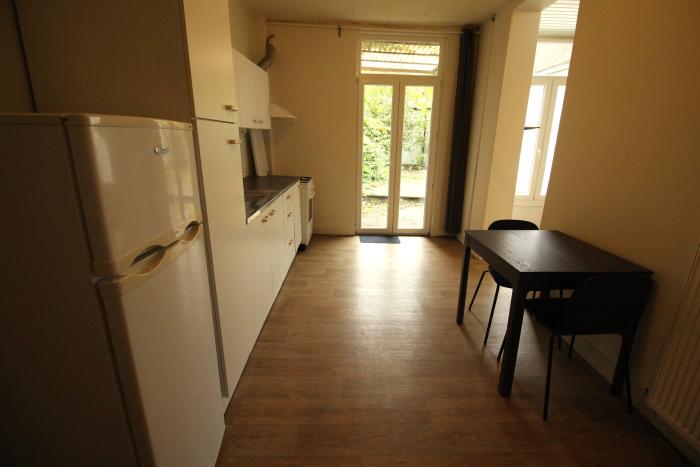 公寓 45 m² 在 Liege Botanique / rue Saint-Gilles / Jonfosse