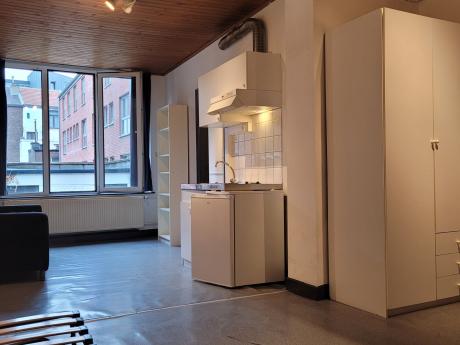 单人间 35 m² 在 Liege Botanique / rue Saint-Gilles / Jonfosse