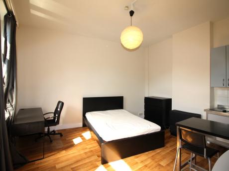 Studio 30 m² in Liege Cathédrale / Sauvenière / Saint-Denis