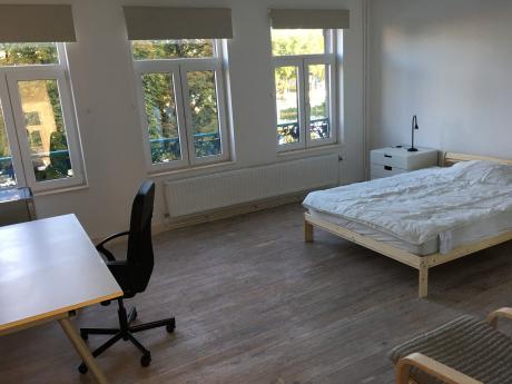 Co-locatie 250 m² in Luik Outremeuse