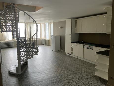 公寓 140 m² 在 Liege Outremeuse