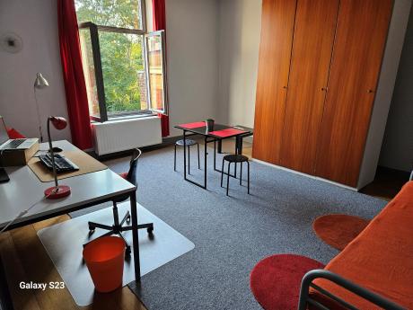Room in owner's house 23 m² in Liege Botanique / rue Saint-Gilles / Jonfosse
