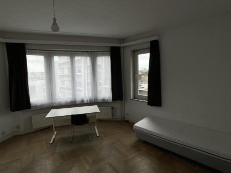 合租房 17 m² 在 Liege Botanique / rue Saint-Gilles / Jonfosse