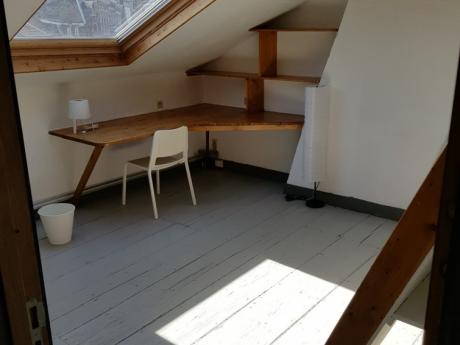 合租房 26 m² 在 Liege Botanique / rue Saint-Gilles / Jonfosse