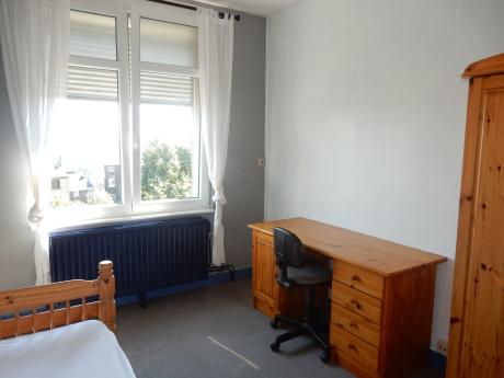 合租房 12 m² 在 Liege Botanique / rue Saint-Gilles / Jonfosse