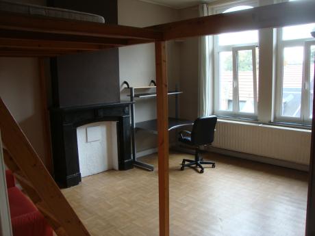 合租房 70 m² 在 Liege Botanique / rue Saint-Gilles / Jonfosse