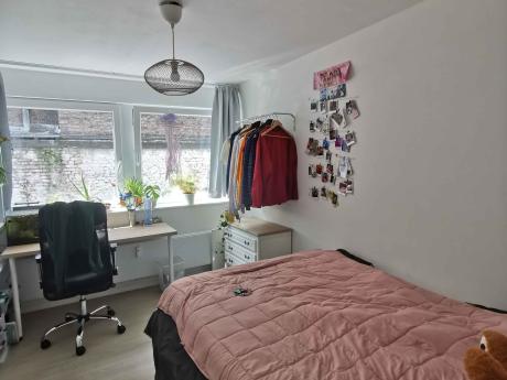 Student room 100 m² in Liege Cathédrale / Sauvenière / Saint-Denis