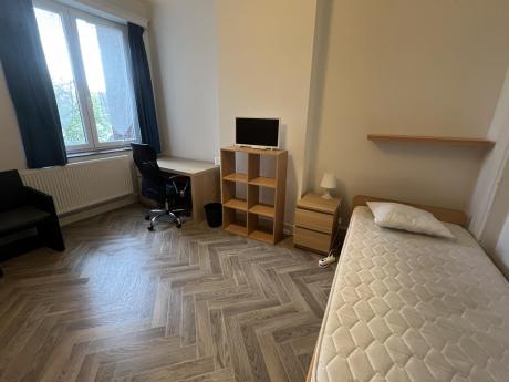 合租房 14 m² 在 Liege Botanique / rue Saint-Gilles / Jonfosse