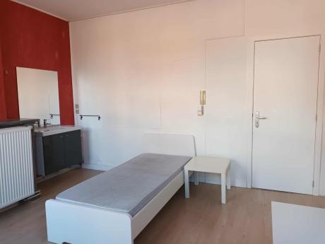 KL 10628 Student room