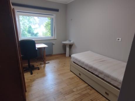 与房东合租 27 m² 在 Liege
