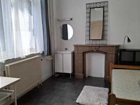 Kot 14 m² à Liège Botanique / rue Saint-Gilles / Jonfosse