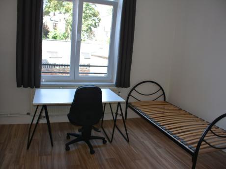Kot 15 m² in Luik Botanique / rue Saint-Gilles / Jonfosse