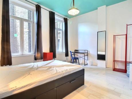 共享租房 300 m² 在 Liege Outremeuse