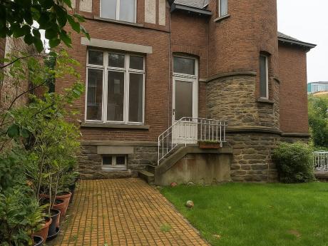 Co-locatie 300 m² in Luik