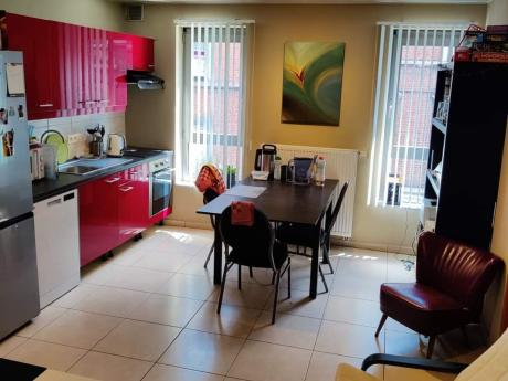 Kot 14 m² à Liège Botanique / rue Saint-Gilles / Jonfosse