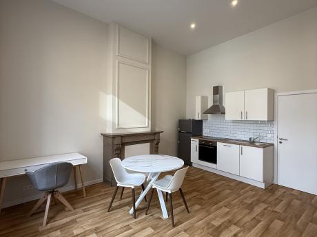 单人间 30 m² 在 Liege Cathédrale / Sauvenière / Saint-Denis