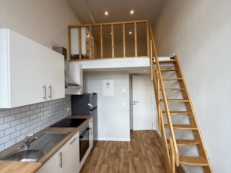 Studio 30 m² in Liege Cathédrale / Sauvenière / Saint-Denis