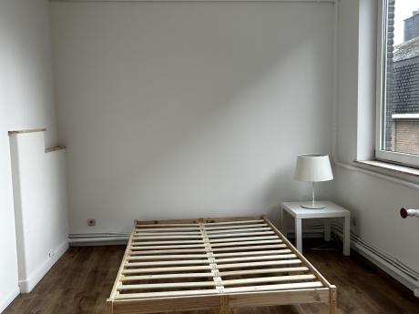 合租房 120 m² 在 Liege Botanique / rue Saint-Gilles / Jonfosse
