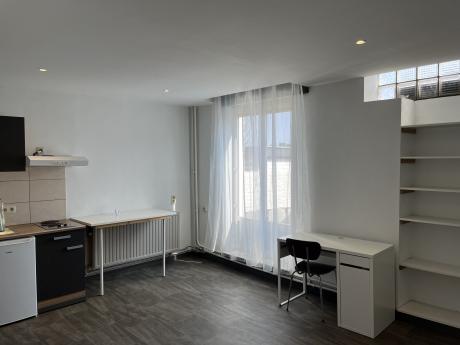Studio 30 m² à Liège Saint-Laurent / Sainte-Marguerite