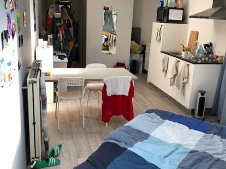 合租房 13 m² 在 Liege Avroy / Guillemins