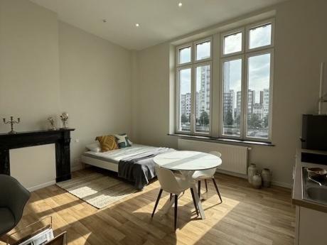 单人间 30 m² 在 Liege Cathédrale / Sauvenière / Saint-Denis