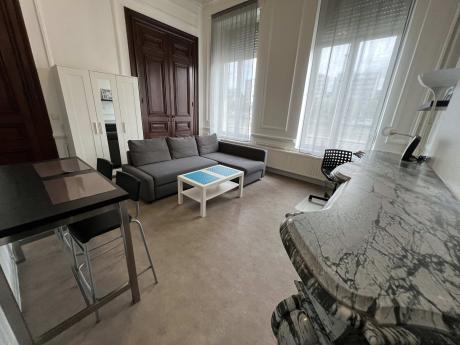Kot 35 m² à Liège Cathédrale / Sauvenière / Saint-Denis