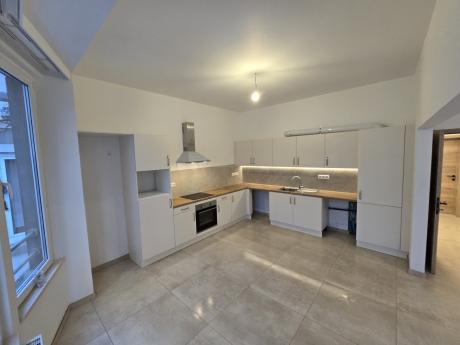 公寓 95 m² 在 Liege
