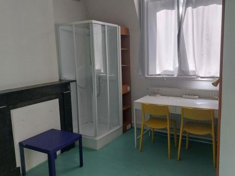 合租房 30 m² 在 Liège Saint-Laurent / Sainte-Marguerite