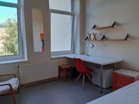 KL 7827 Student room