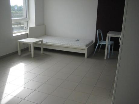 Student room 30 m² in Outside Liege