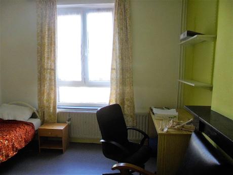 合租房 18 m² 在 Liege Botanique / rue Saint-Gilles / Jonfosse