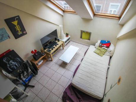 单人间 35 m² 在 Liege Botanique / rue Saint-Gilles / Jonfosse